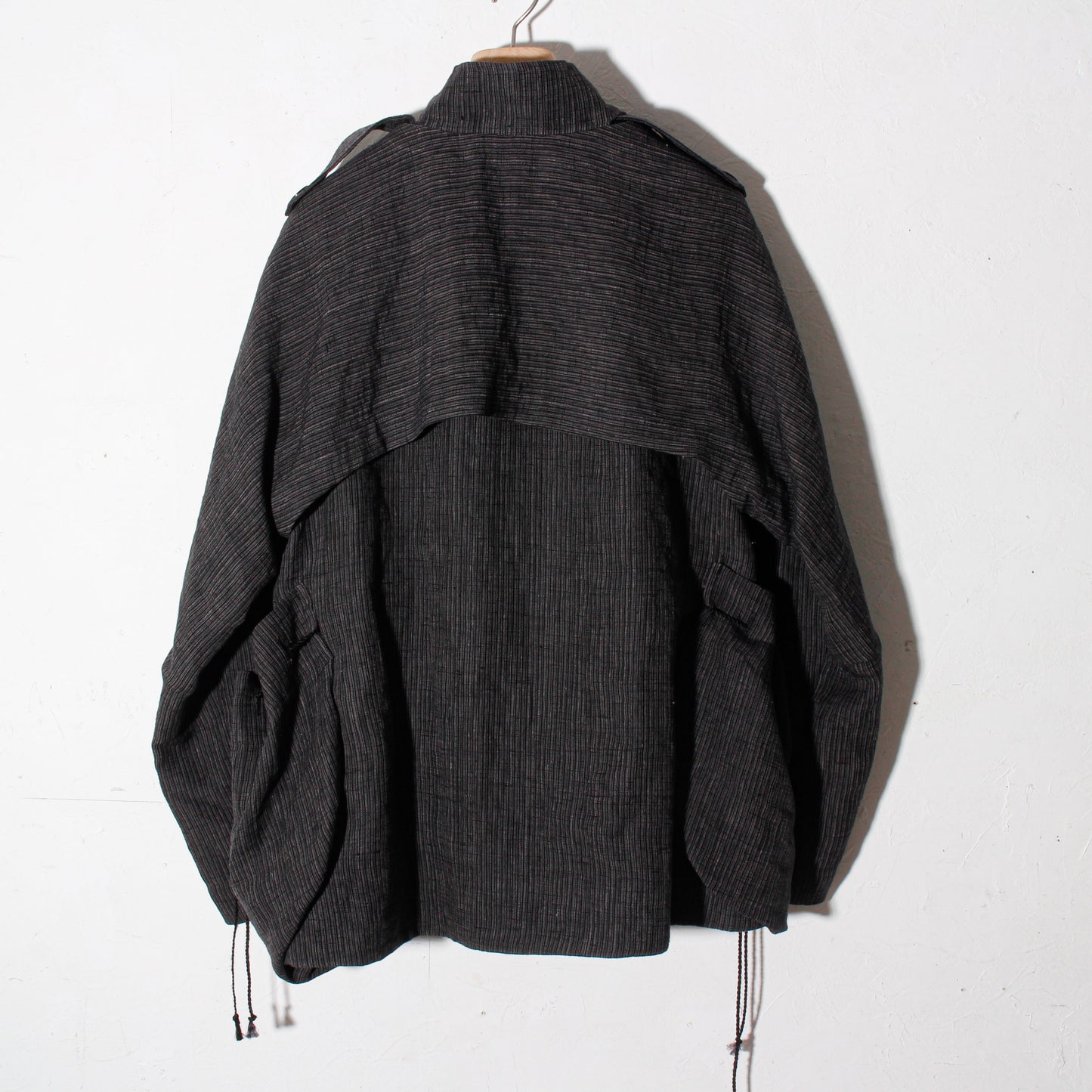 eatable of many orders / vest jacket