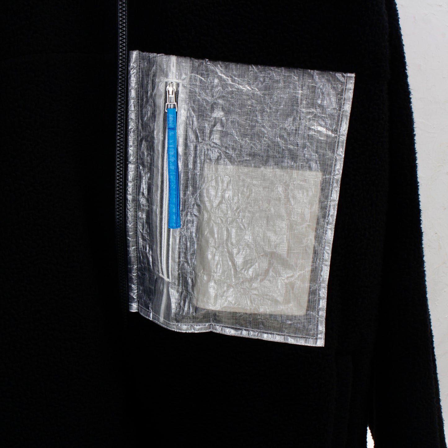 dyneema pocket zip up jacket / black
