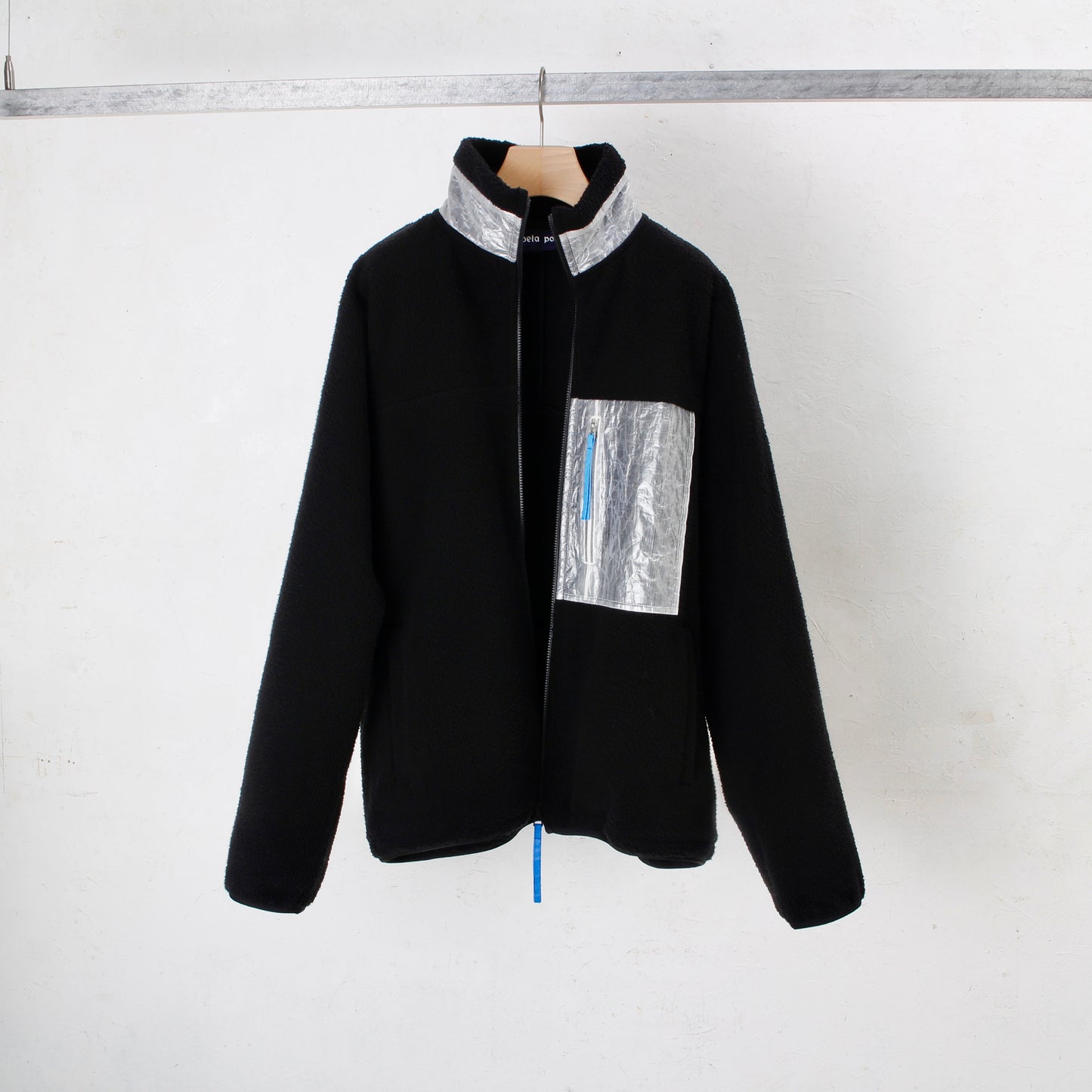 dyneema pocket zip up jacket / black