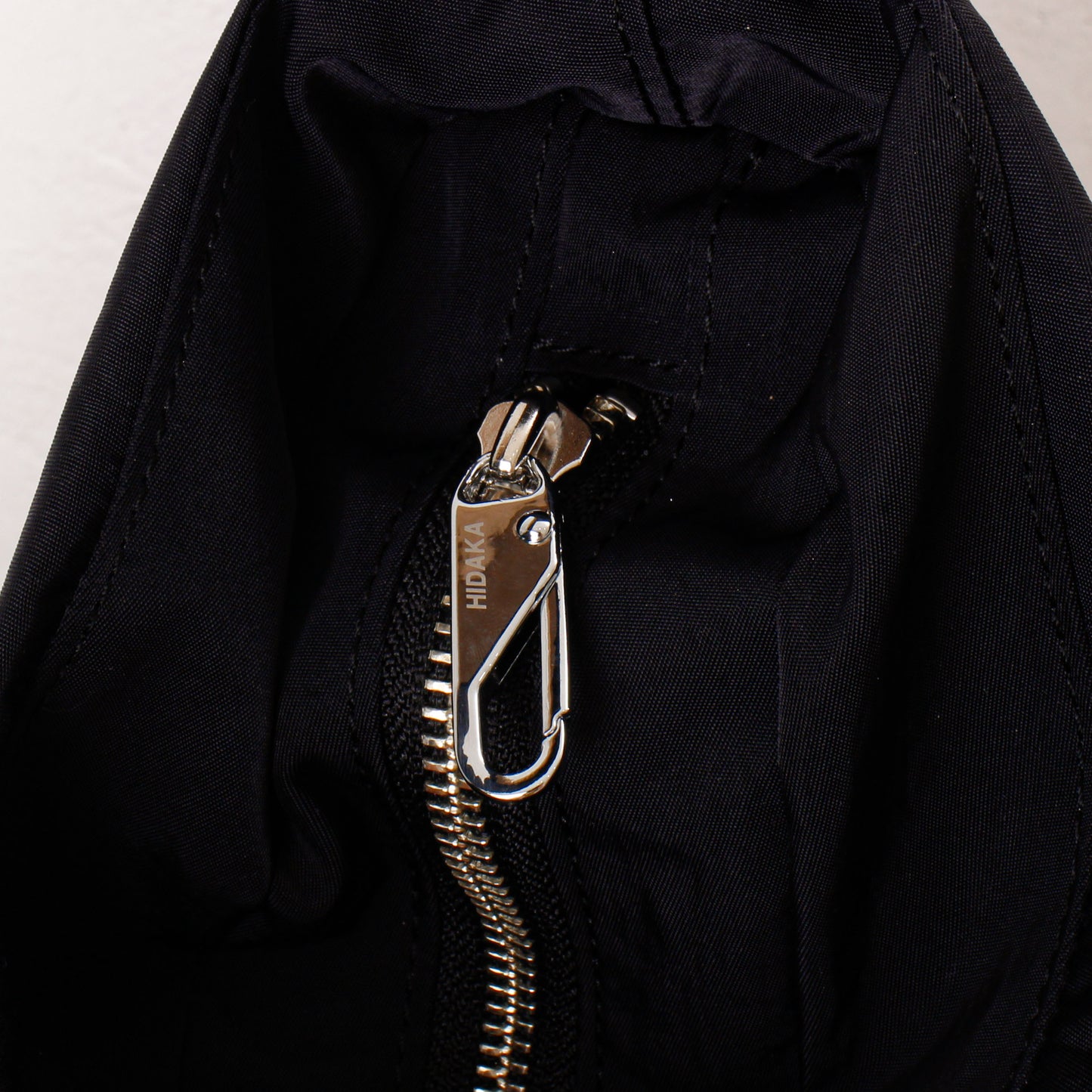 PING-PONG MESSENGER BAG / black
