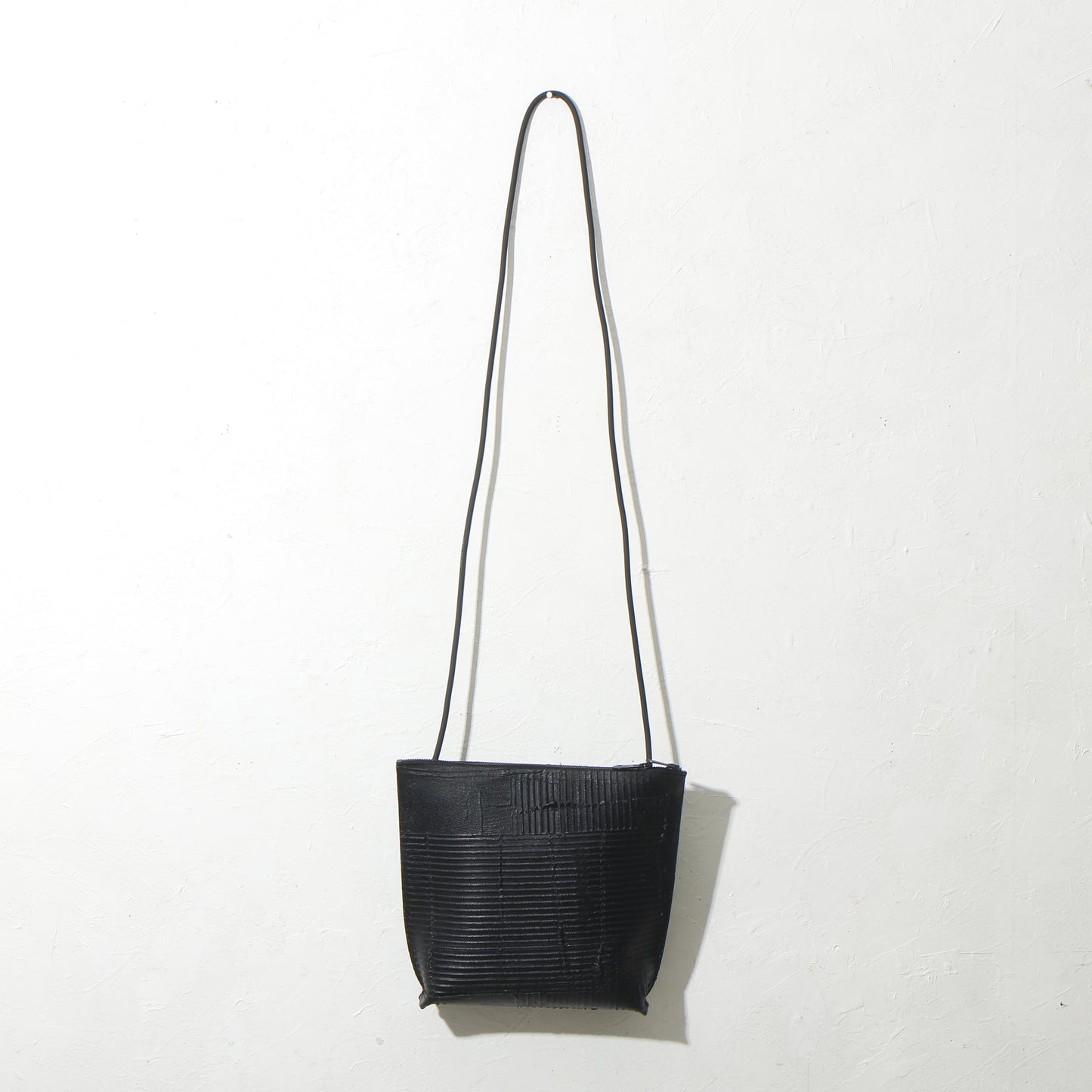 クギブクロ/black