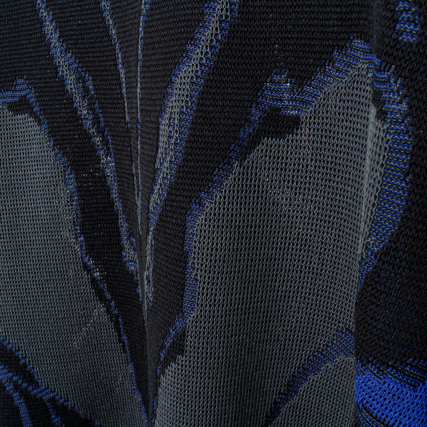 "Bionic Aurora" jacquard sweater / black