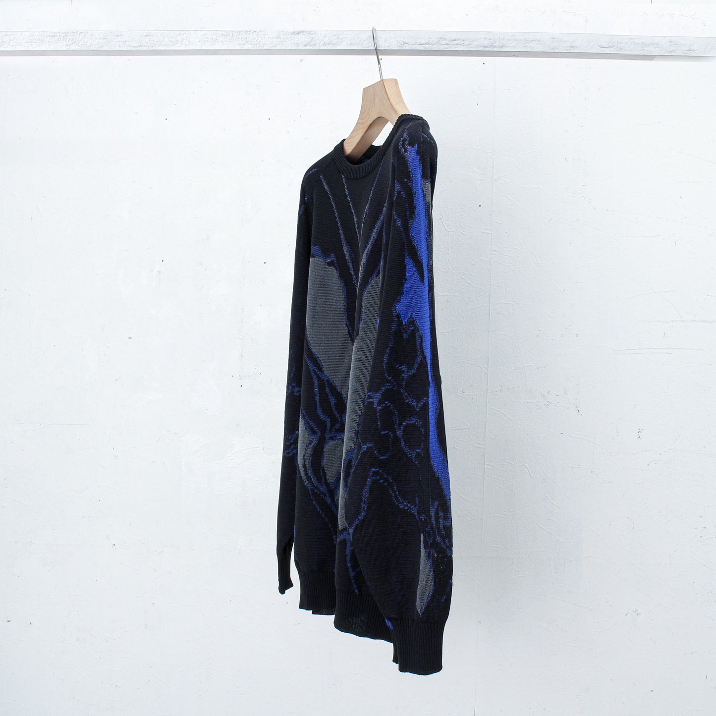 "Bionic Aurora" jacquard sweater / black