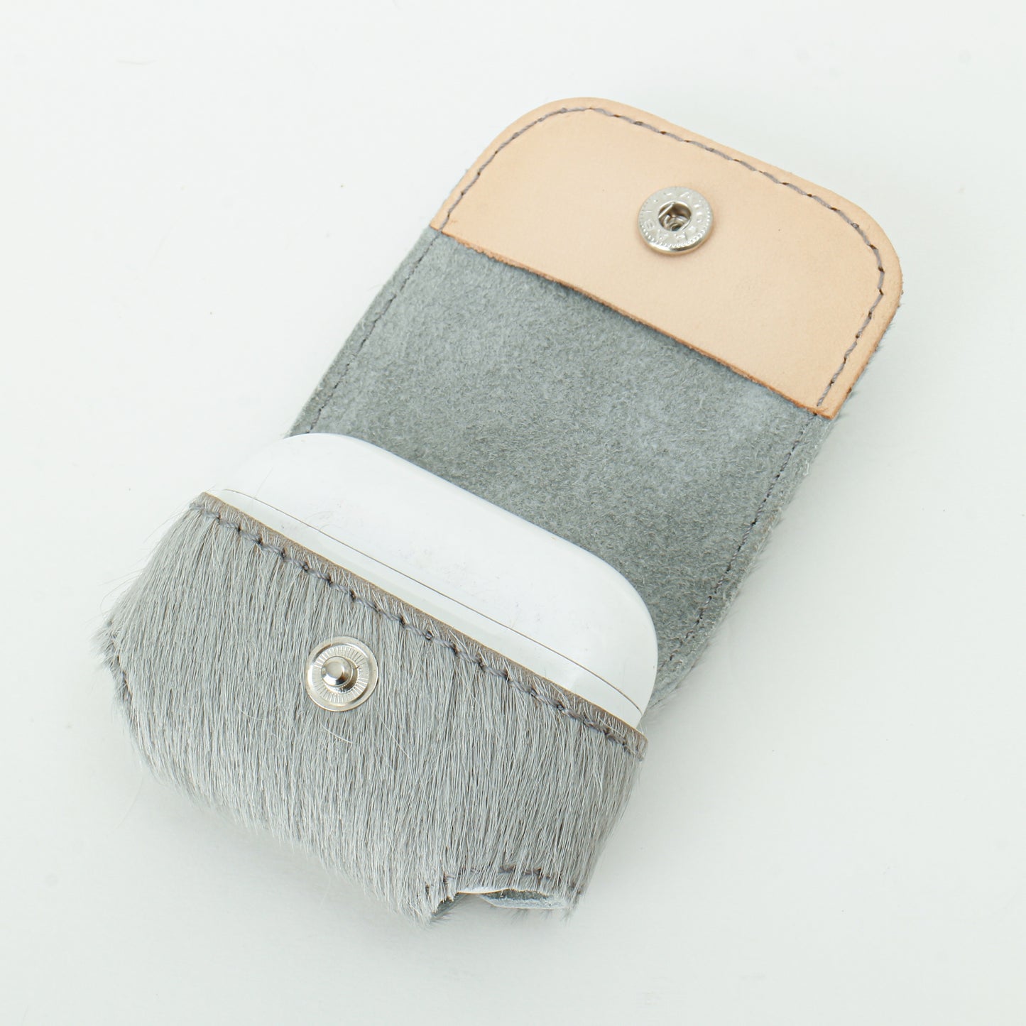 AIRPODS PRO CASE - hair