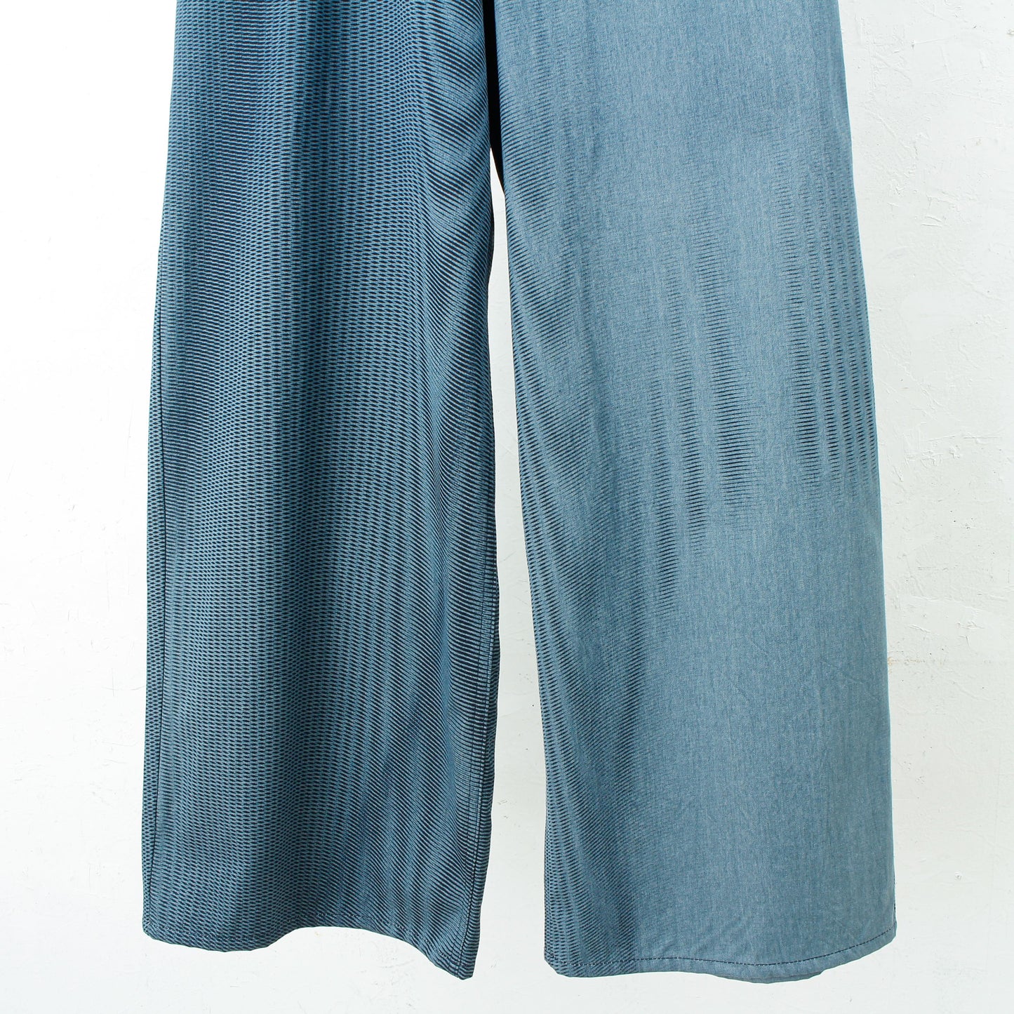Mirage_Bold_Denim / moire-bleach
