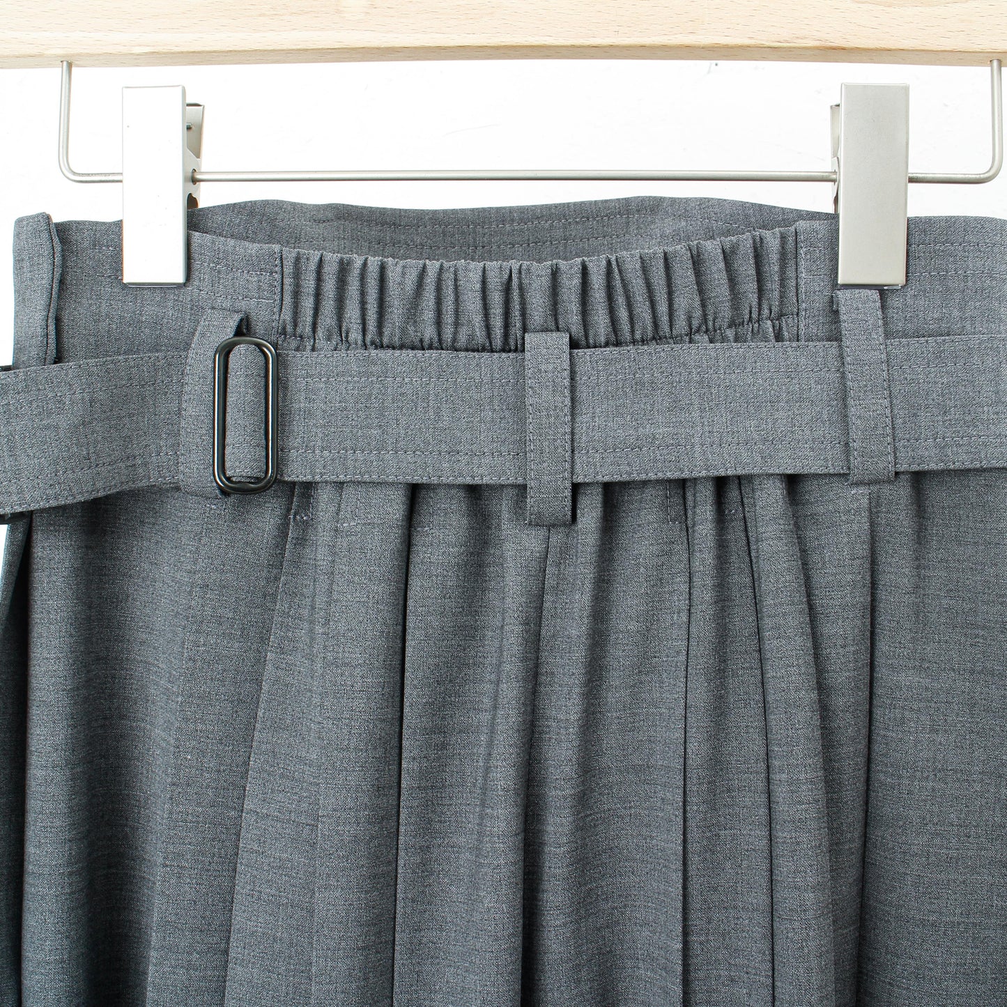 Hak_Pleats_pants / grey