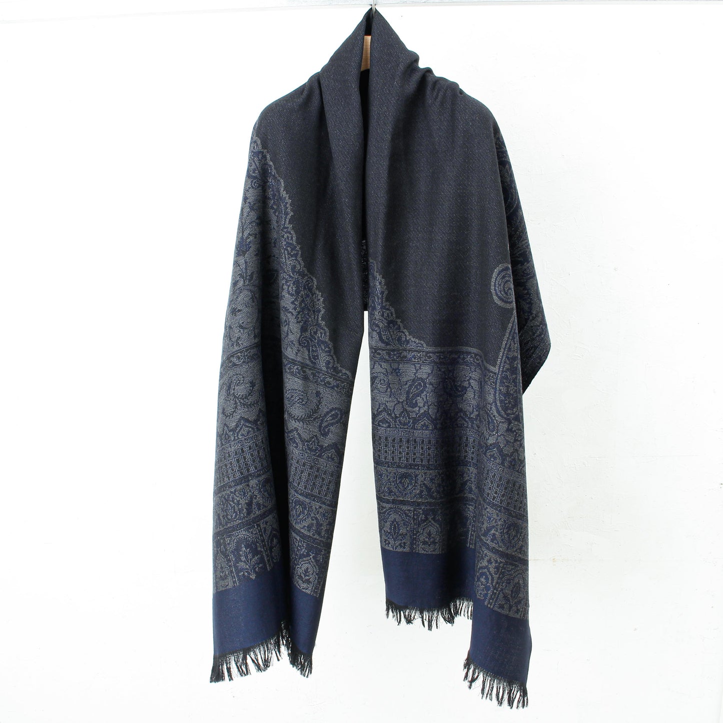 Tibetan Paisley Wool Stole / blue