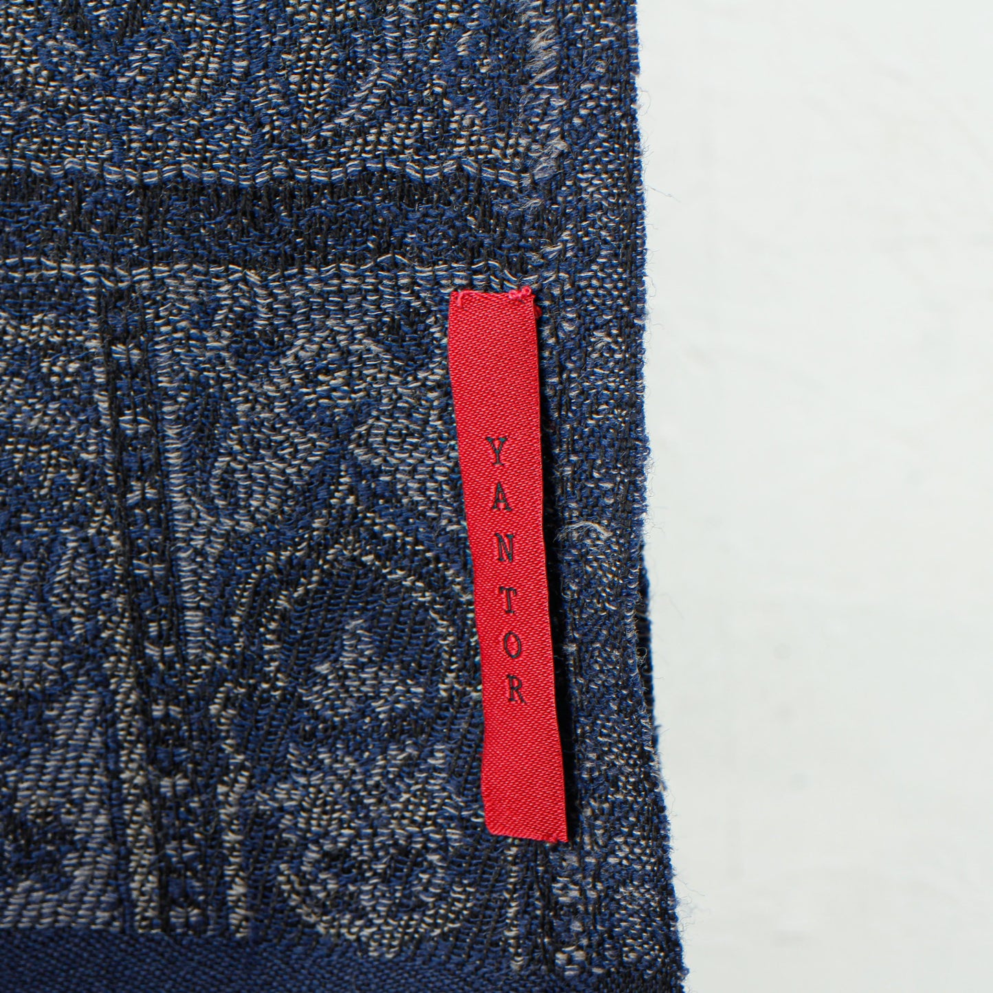 Tibetan Paisley Wool Stole / blue