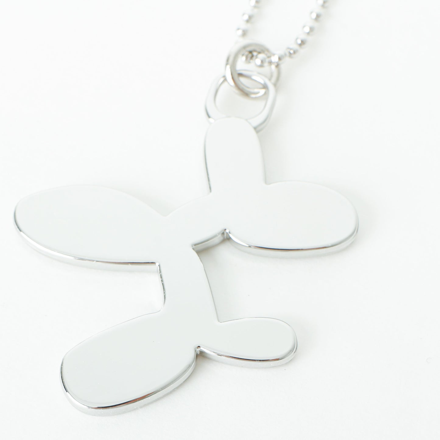 BALLOON DOG NECKLACE