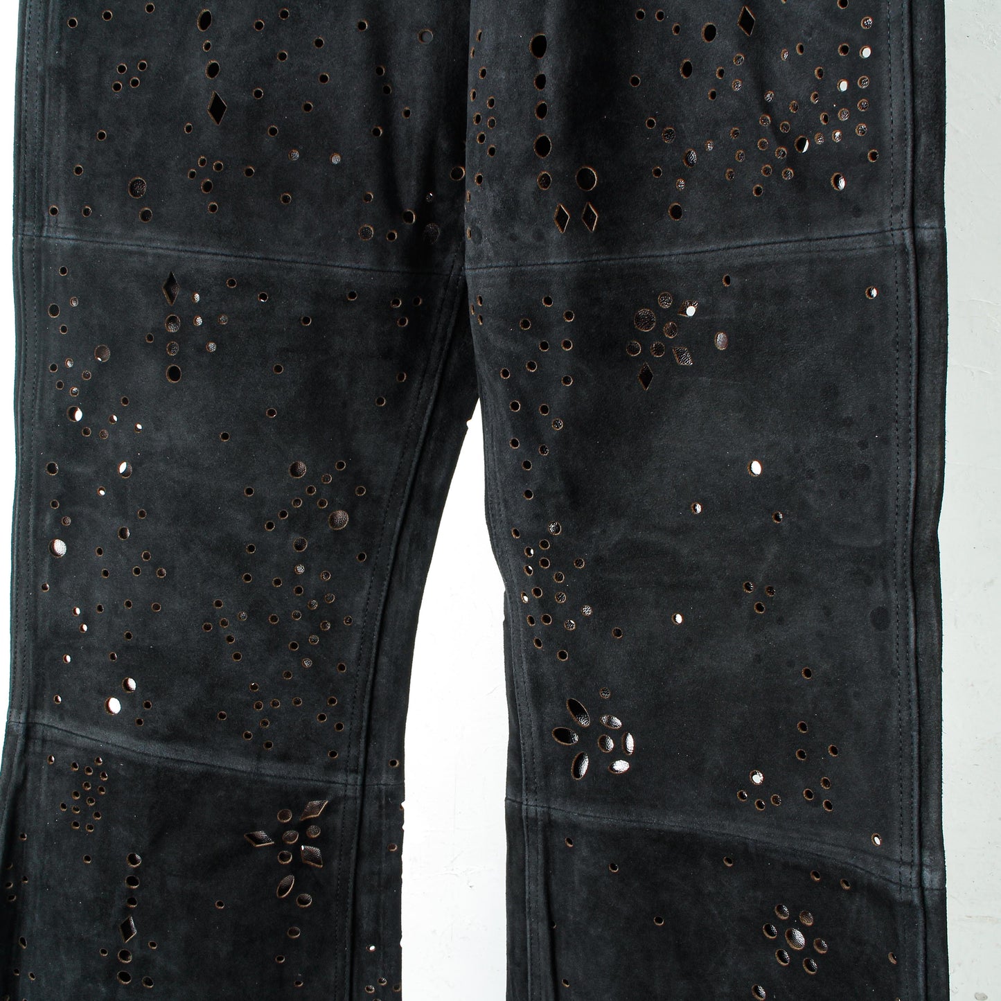 GALAXY-CUT LEATHER FLARE PANTS / black