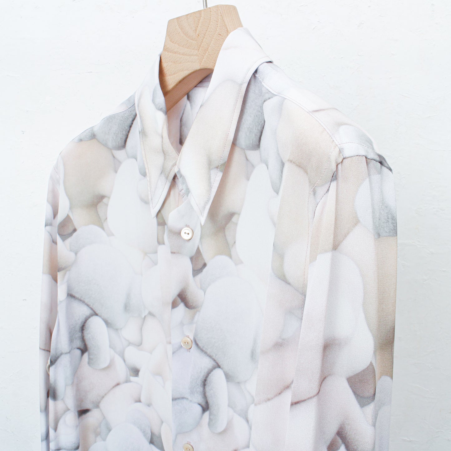 PRINT SILK SHIRT / FLOCKY DOLL