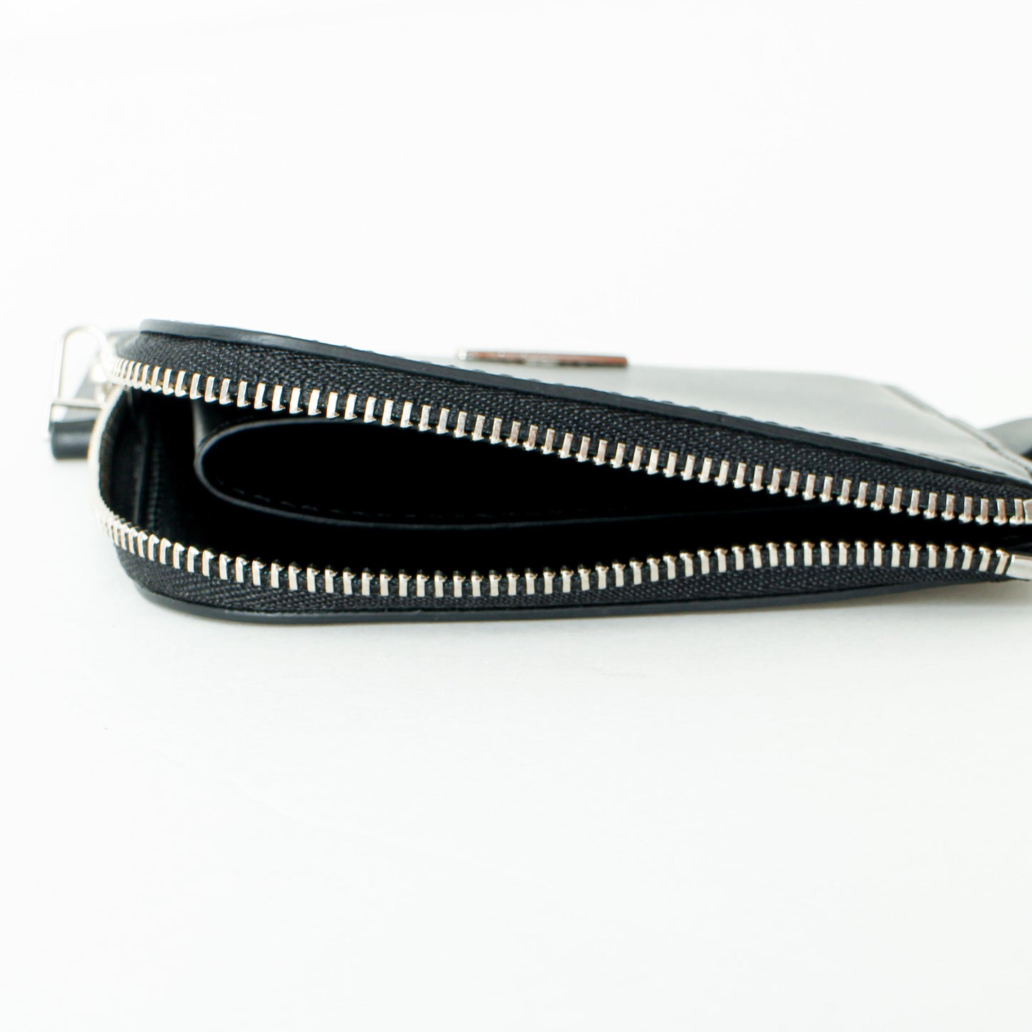 L ZIP Purse / bk