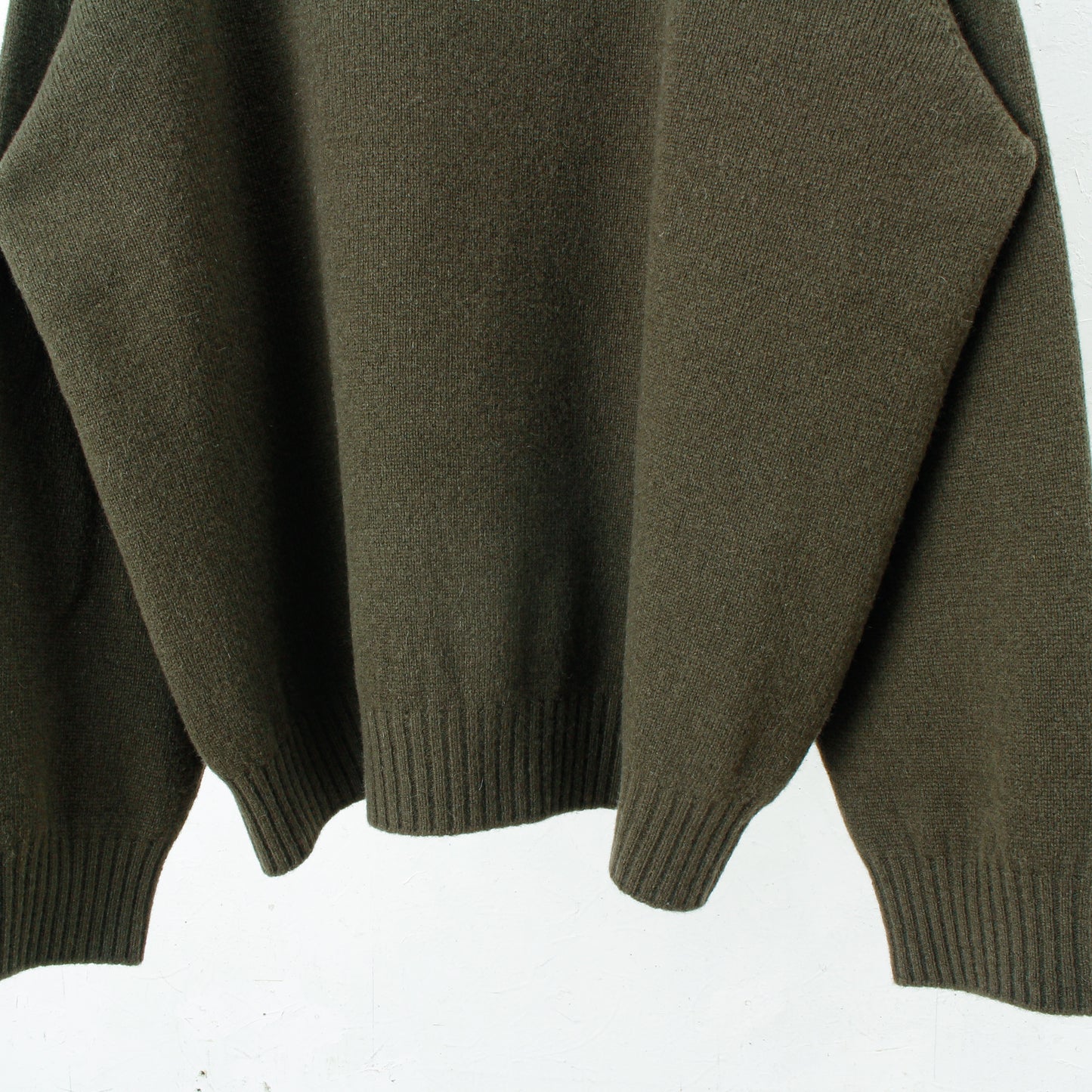 slited leather elbow patch sweater / khaki