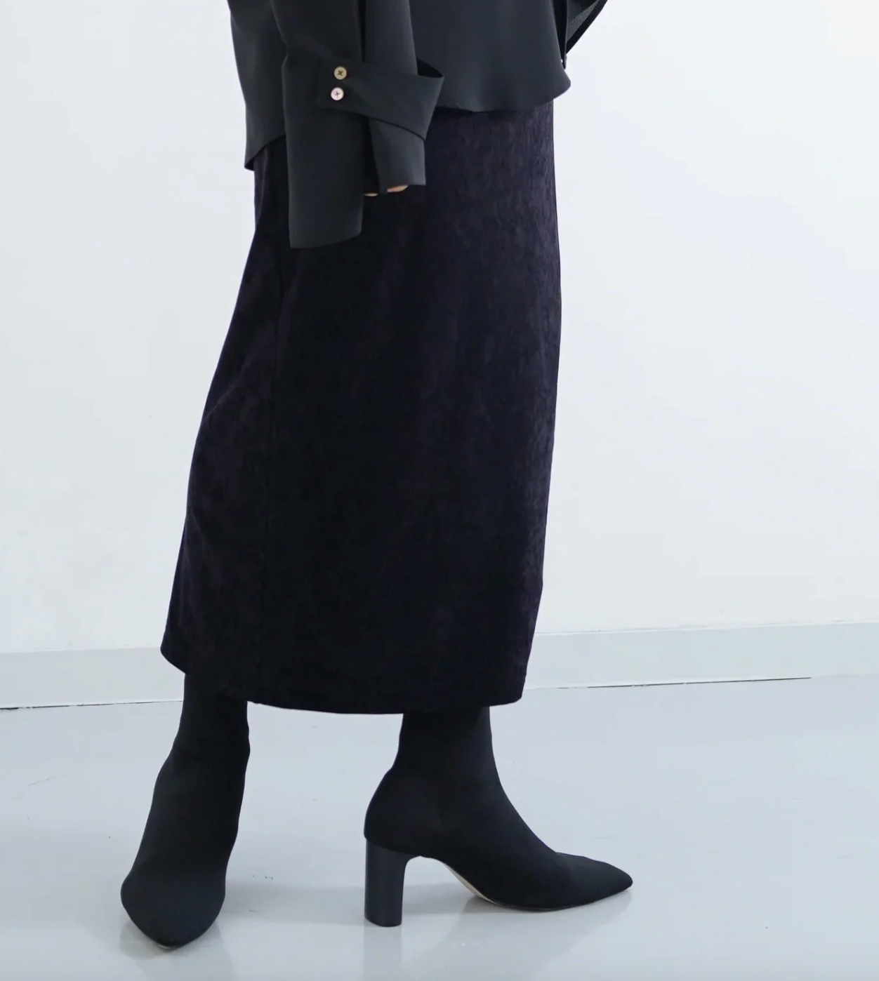 Lunar Velour Skirt / charcoal