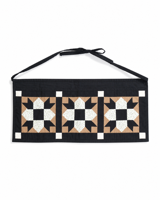 【HOUSE QUILT】 / APRON（SQUARE）＜FLOWER＞　※受注生産アイテムとなります。