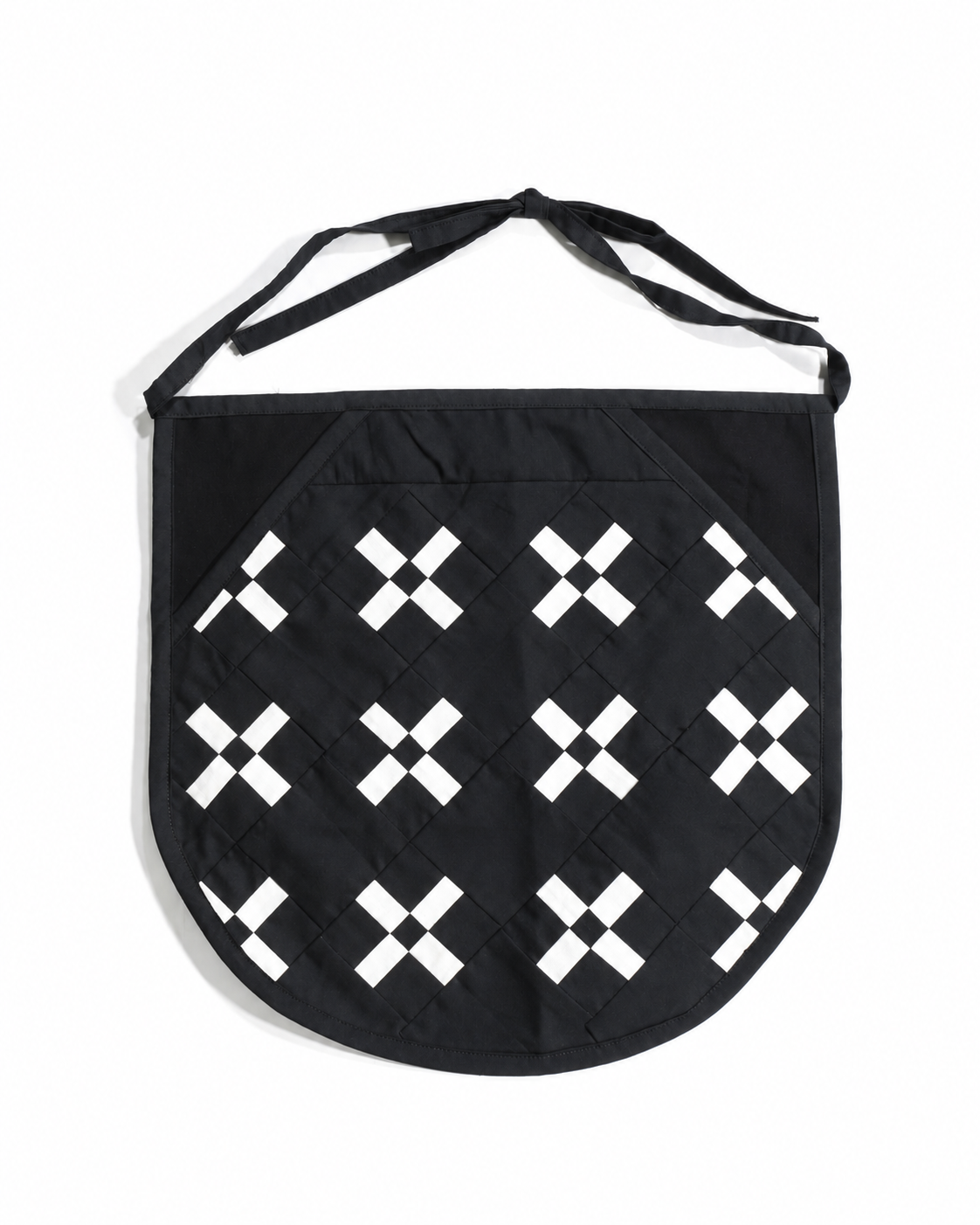 【HOUSE QUILT】 / APRON（ROUND）＜CROSS＞　※受注生産アイテムとなります。