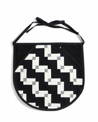 【HOUSE QUILT】 / APRON（ROUND）＜STEP BLOCK＞　※受注生産アイテムとなります。