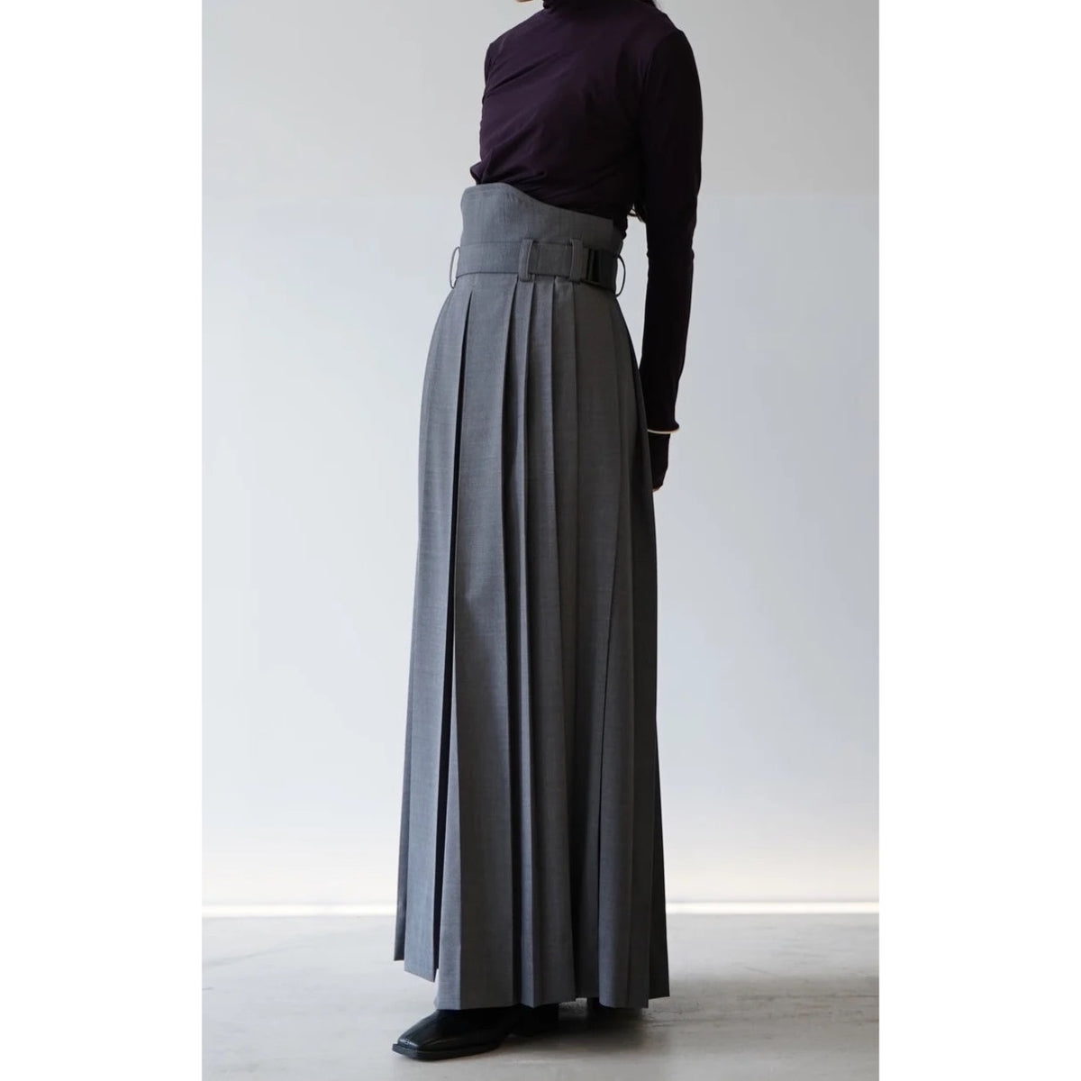 Hak_Pleats_pants / grey
