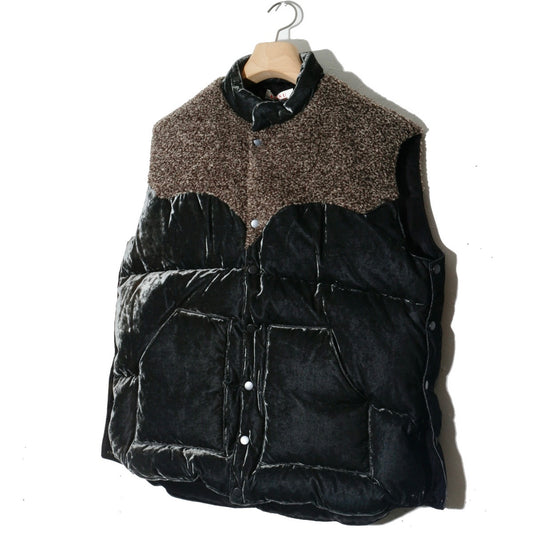 Velvet Mountain Down Vest  / Dusty Black