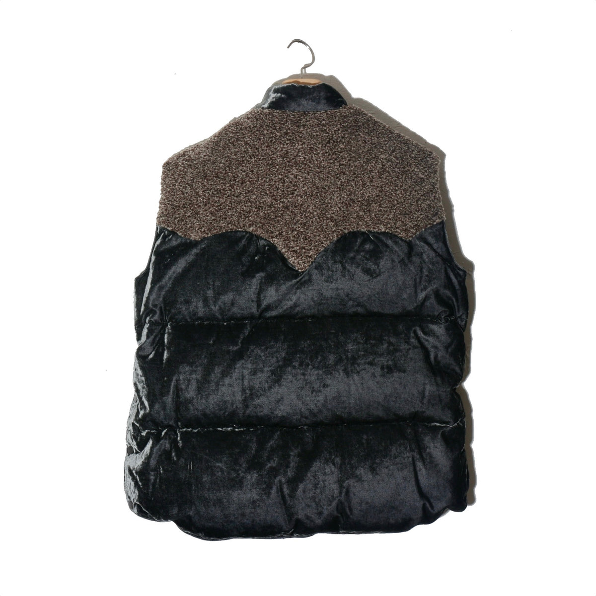 Velvet Mountain Down Vest  / Dusty Black