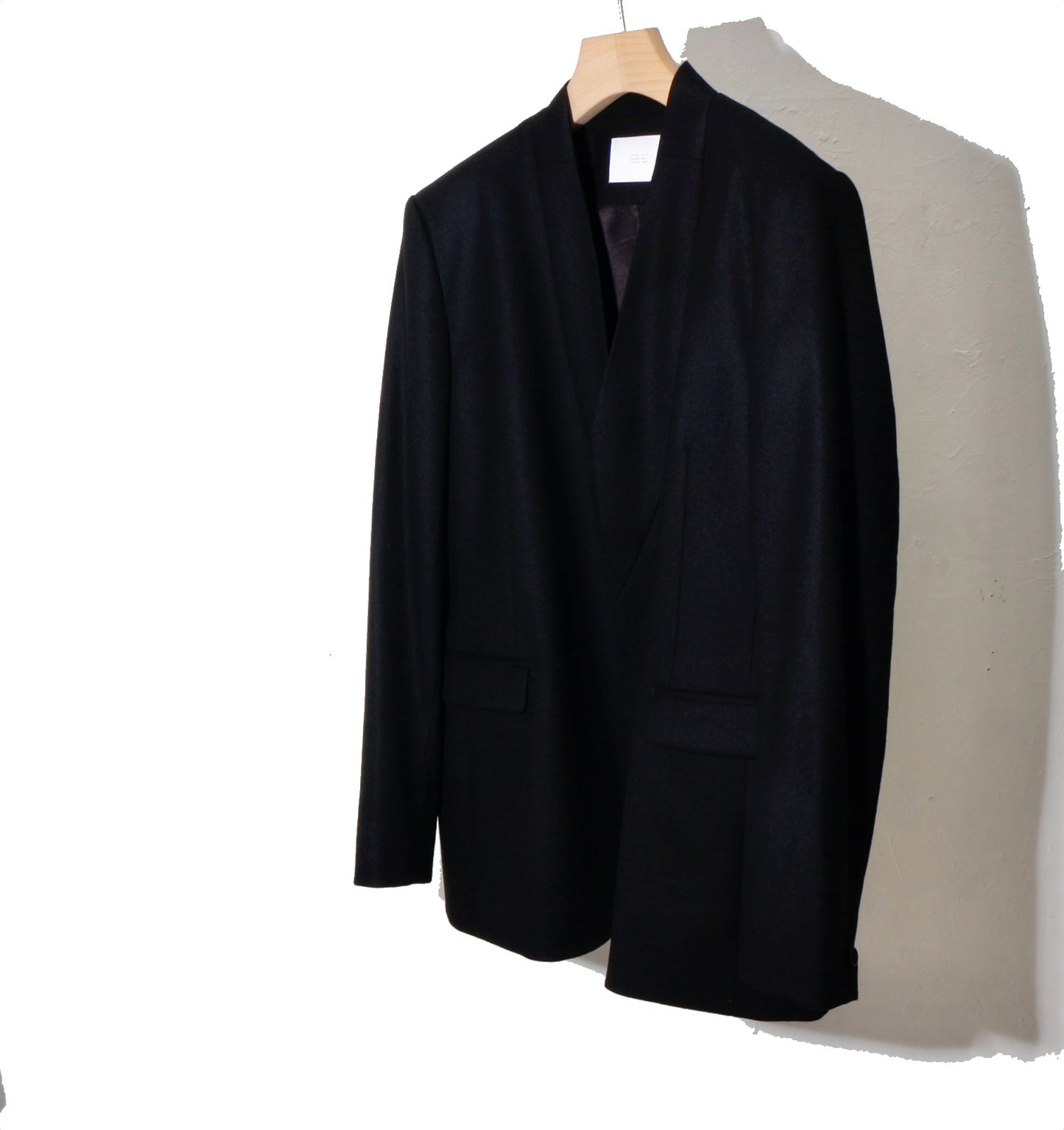 Alias_Jacket / black
