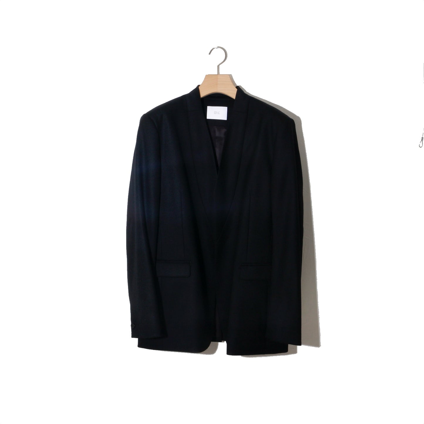 Alias_Jacket / black