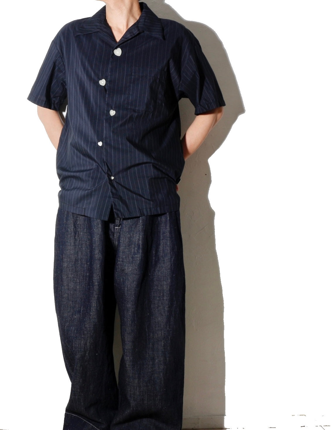 FLOATING HEART SS SHIRT
