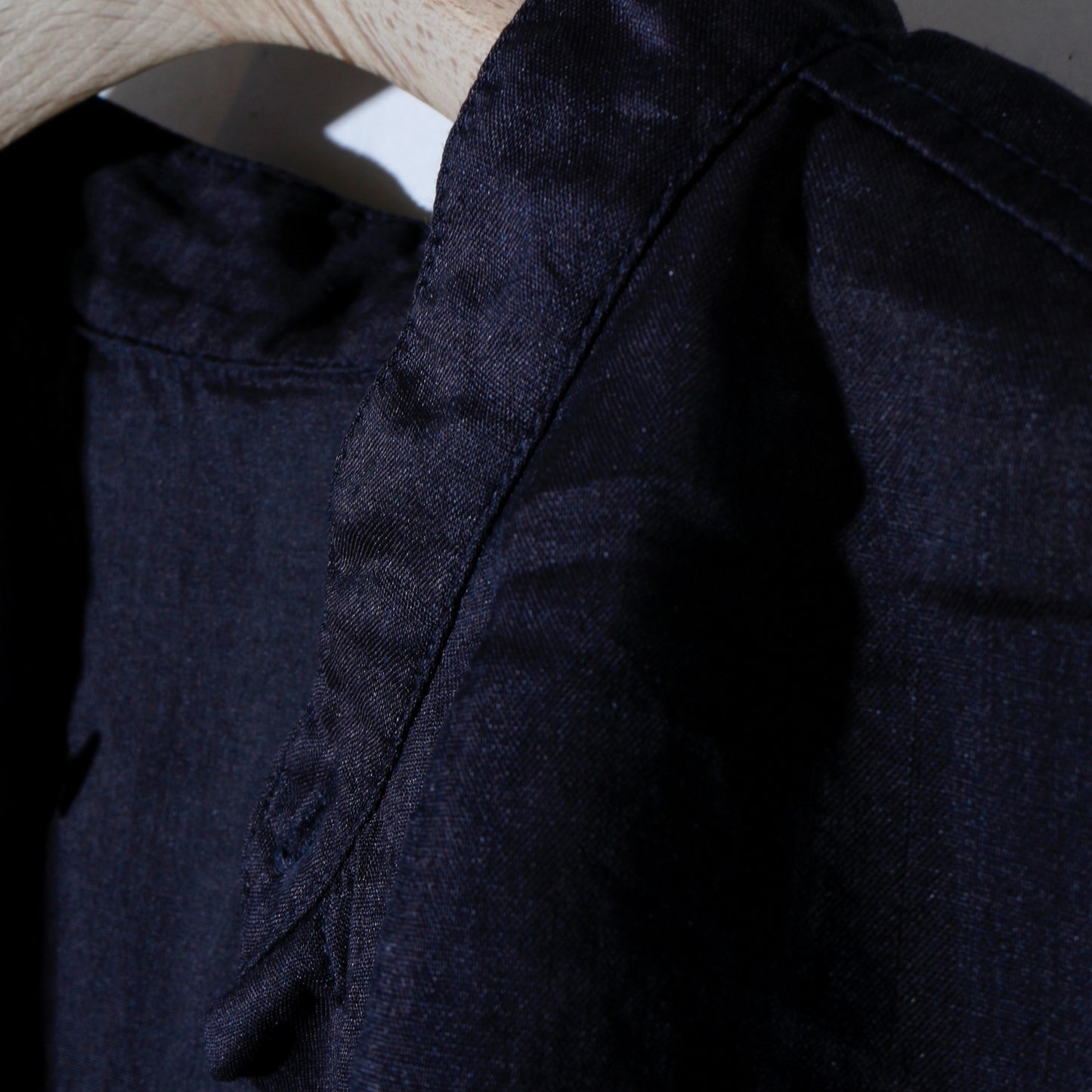 ラミーシルクシャツ /　墨黒