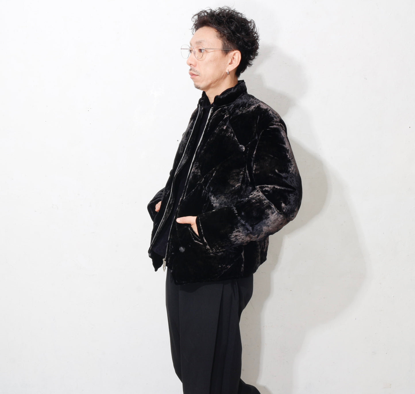 VICTORIAN SOFA DOWN JACKET / black