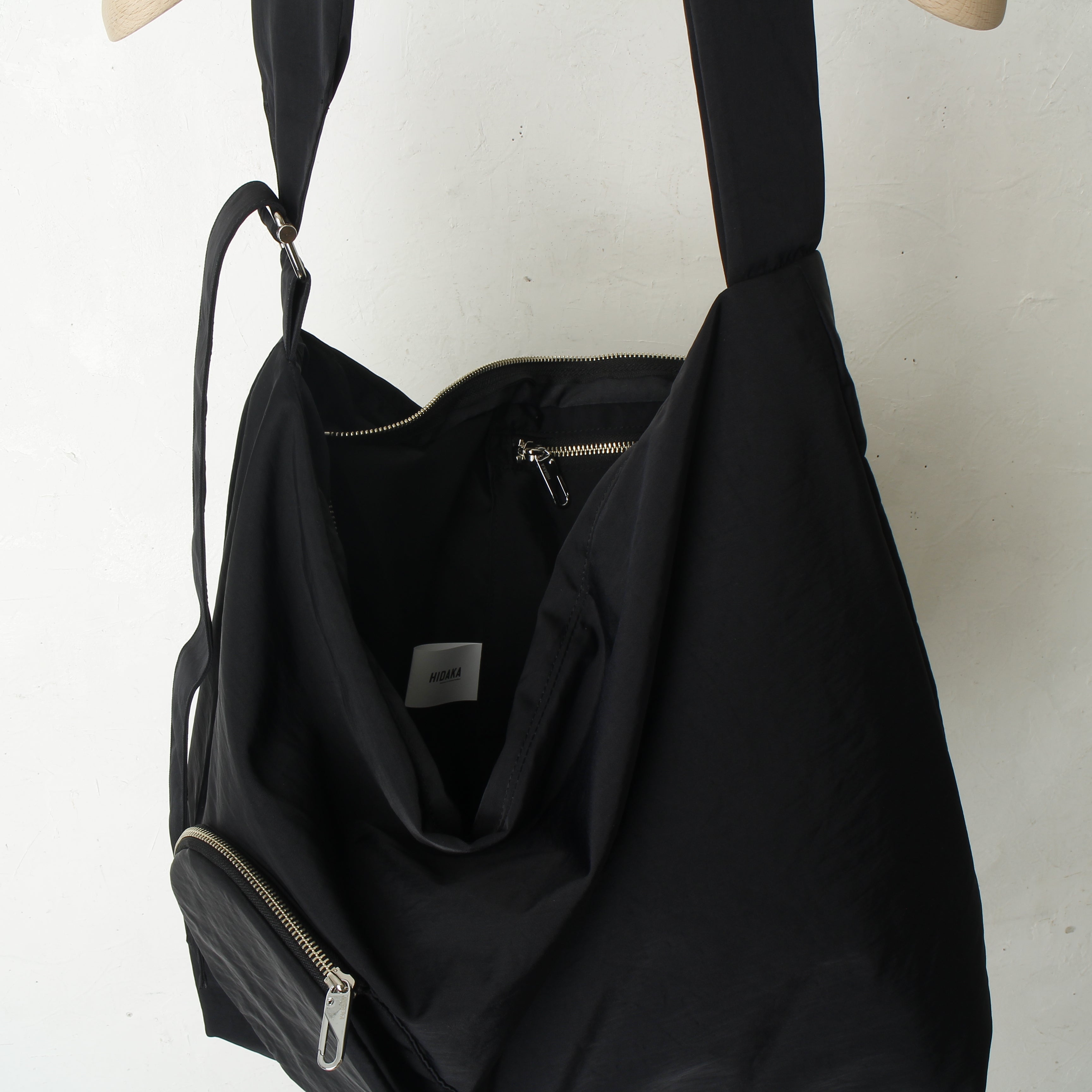 PING-PONG MESSENGER BAG / black