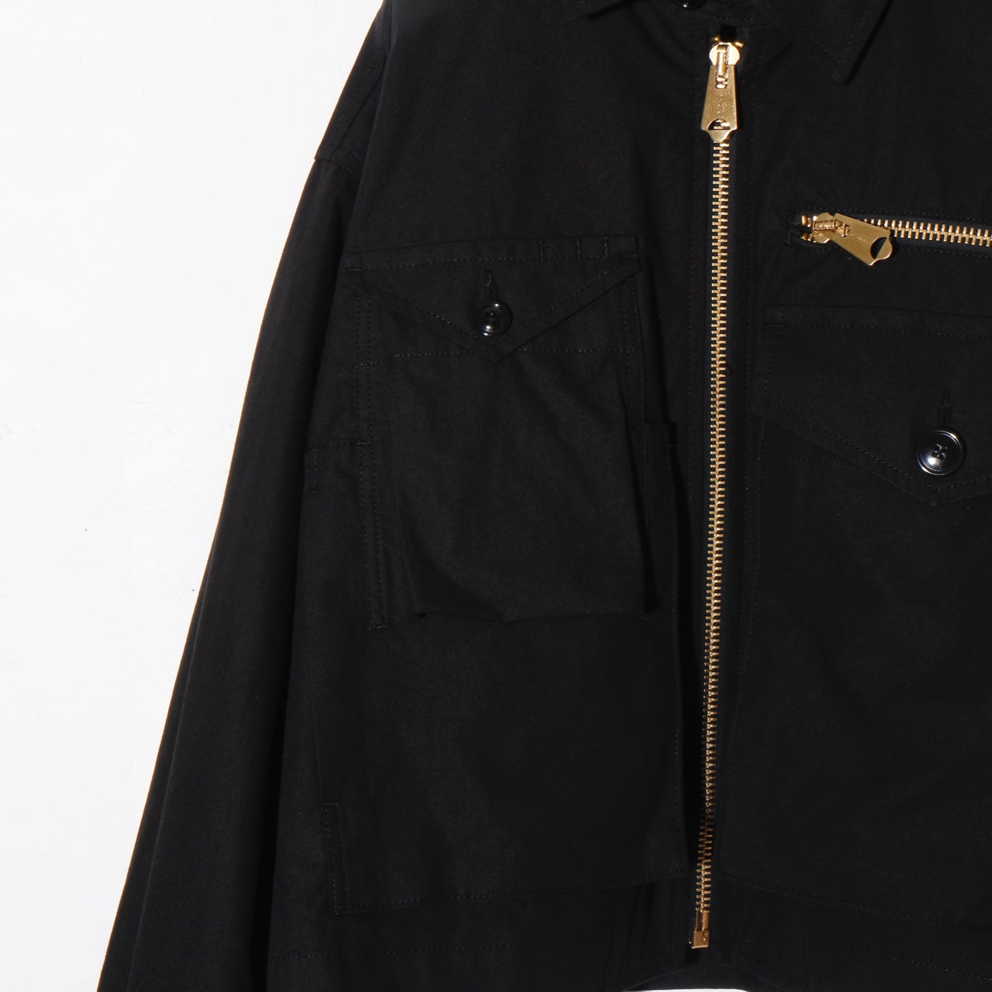 written by /MULTI POCKET ZIP UP BLOUSON. / bk