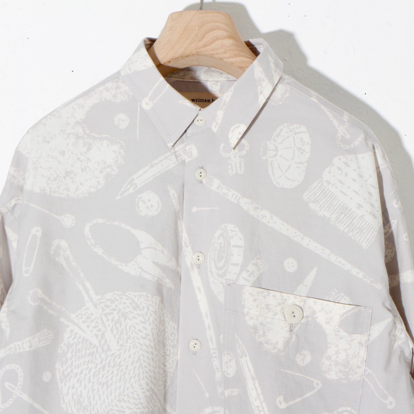 written by /TOOLS DISCHARGE SHIRT