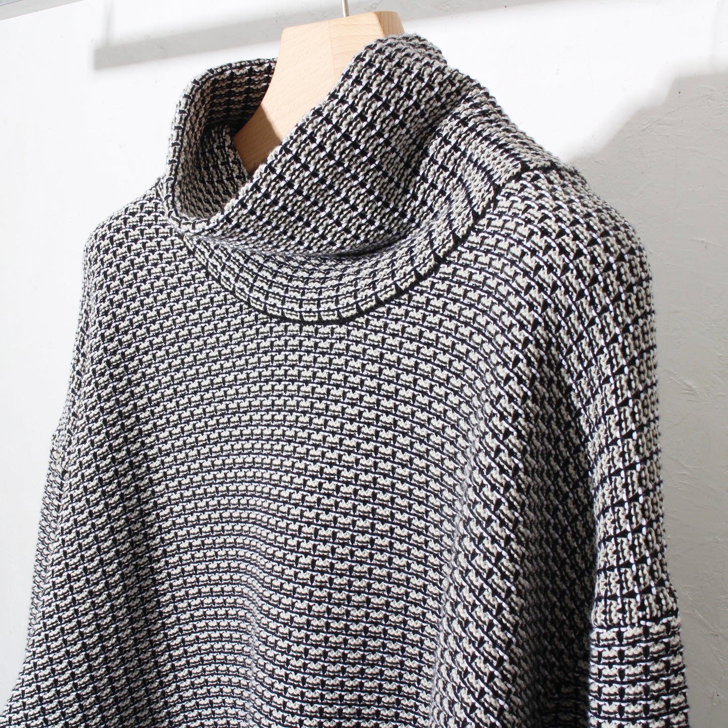 MIX KNIT SWEATER  / grey