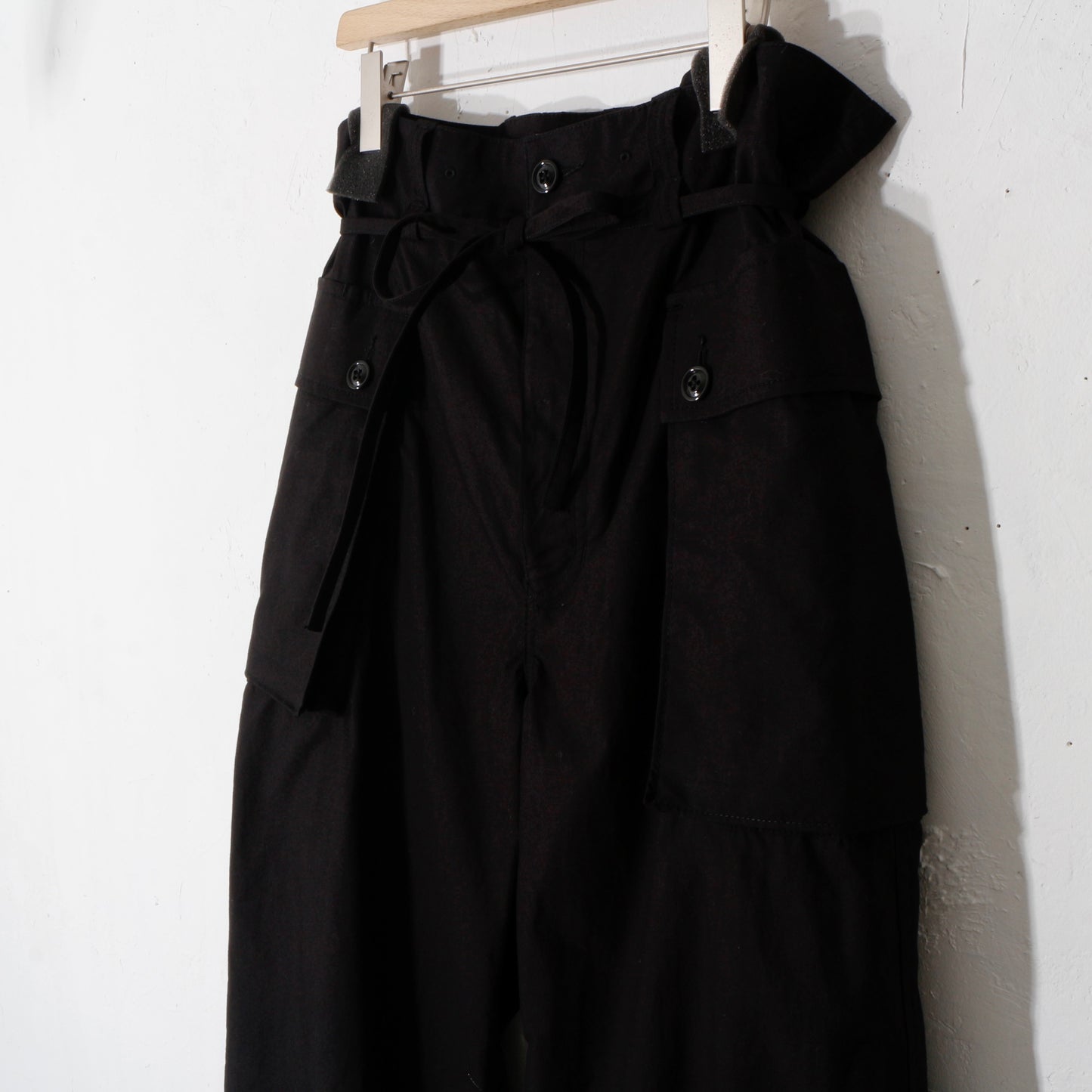 written by / multi pocket pants / bk