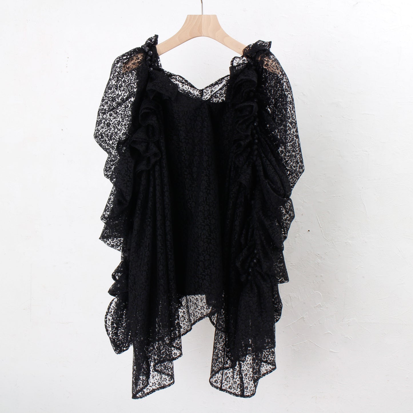 natsumi osawa/papillon sleeve tops