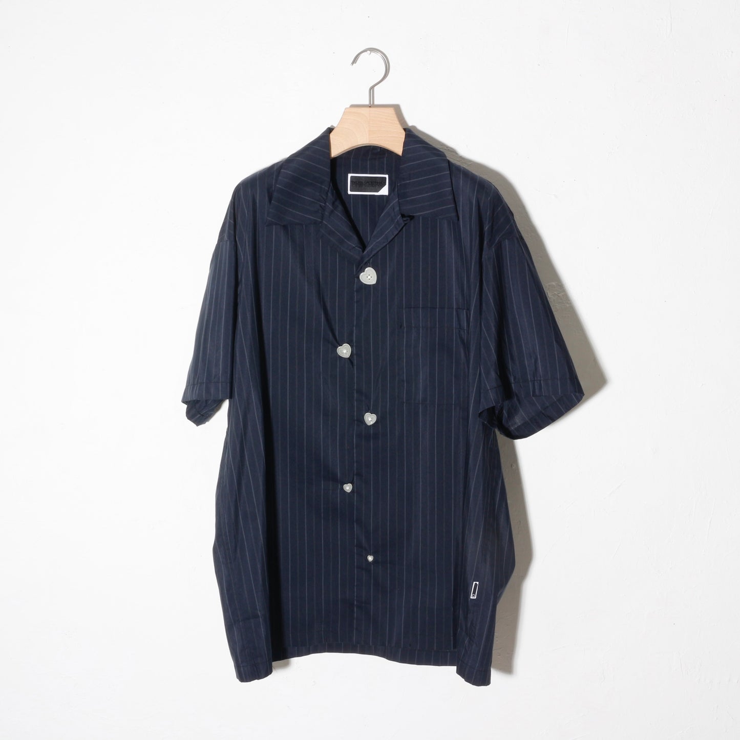 FLOATING HEART SS SHIRT