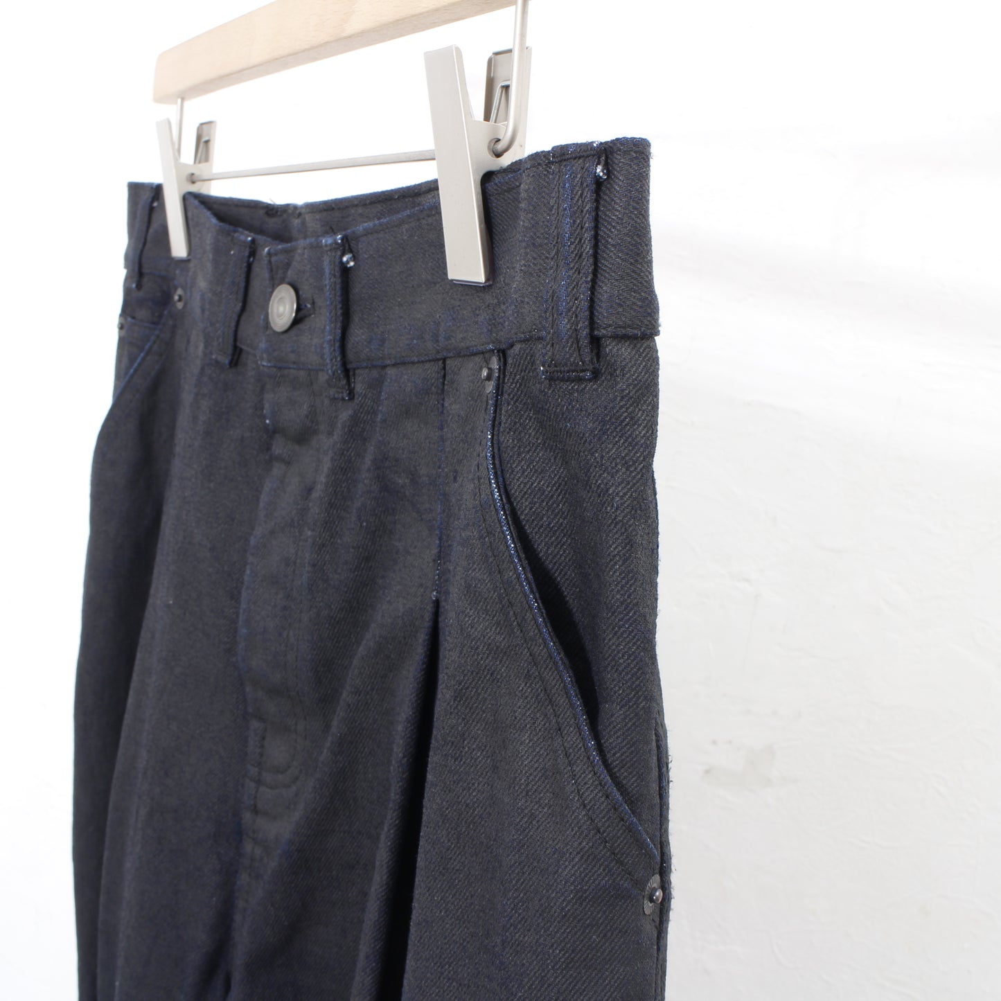 Sumi-Coating indigo Denim Pants / Sumi-black