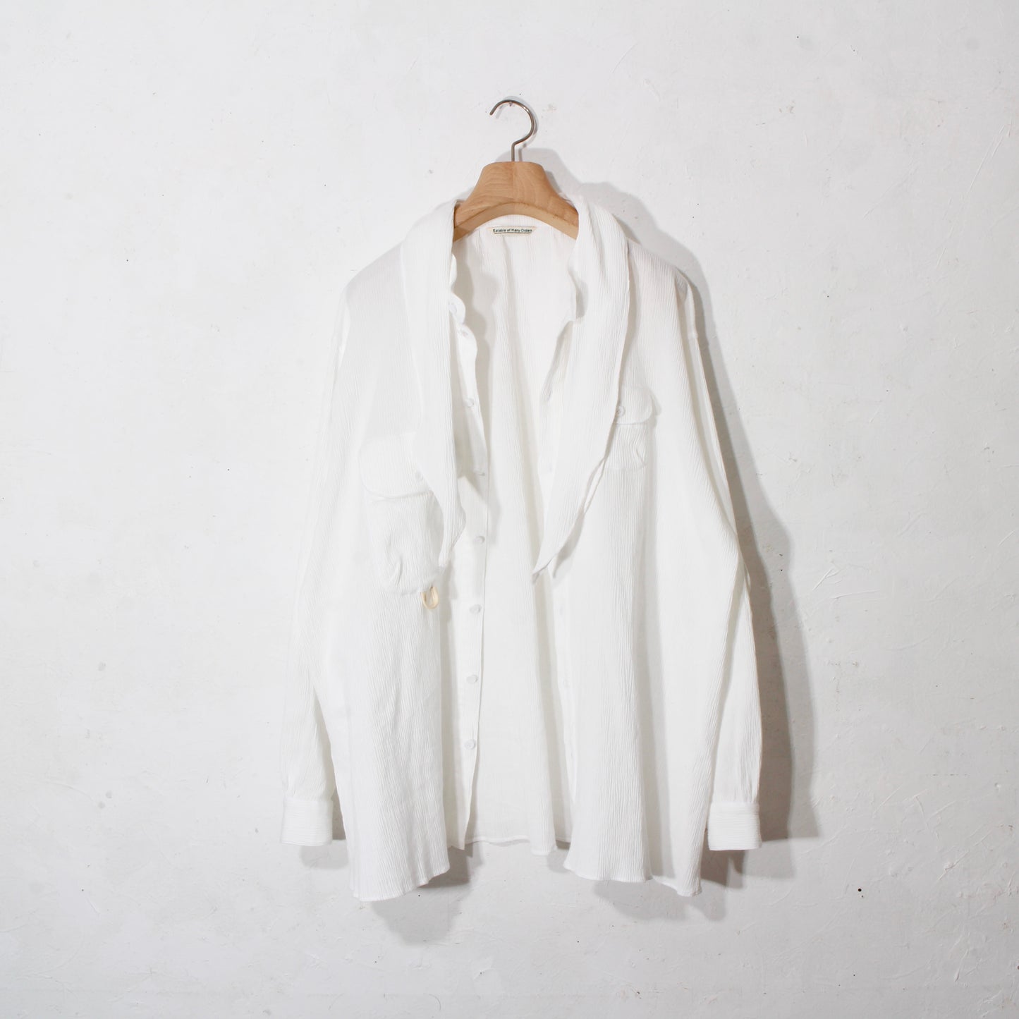 "eatable of many orders" / Celebration Scarf Shirts / off white