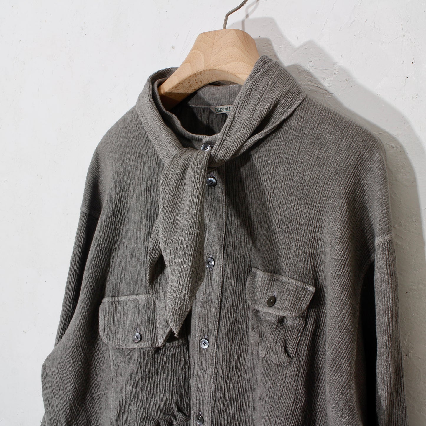 "eatable of many orders" / Celebration Scarf Shirts / charcoal