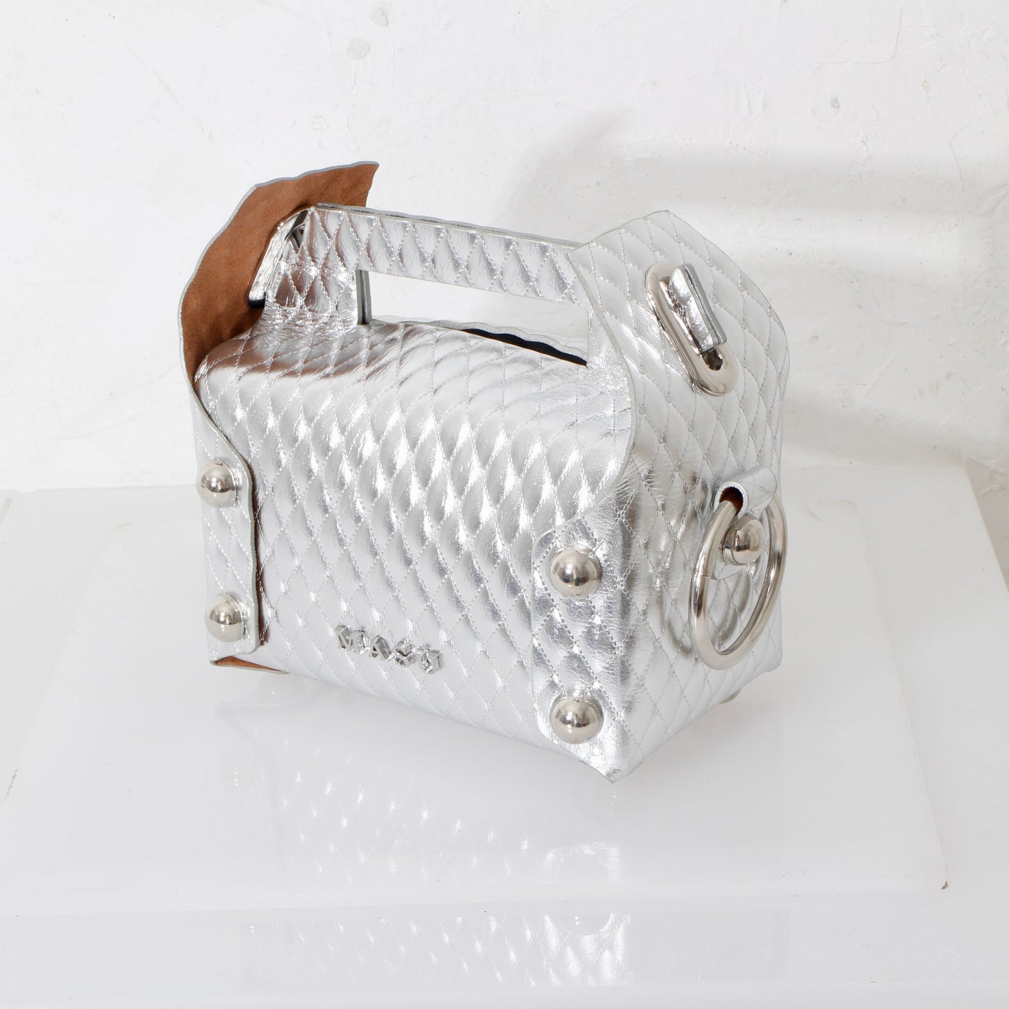 LEATHER CAKE BAG / silver