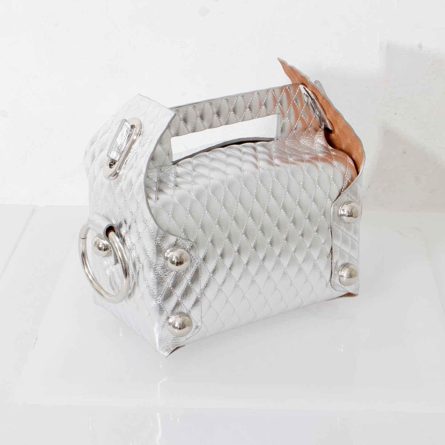 LEATHER CAKE BAG / silver