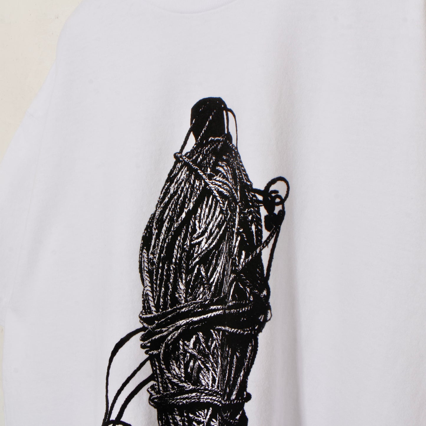 market print T-shirt / yarn  / wh
