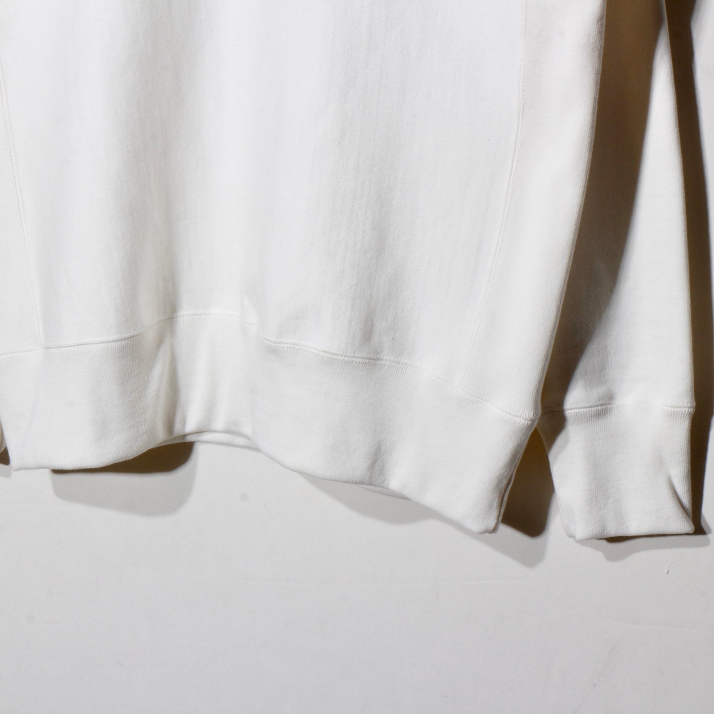 X-Ray Baggage Sweatshirts / white