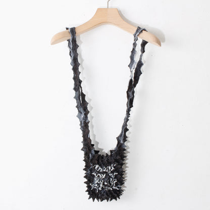SPIKY NEWTON BAG / black