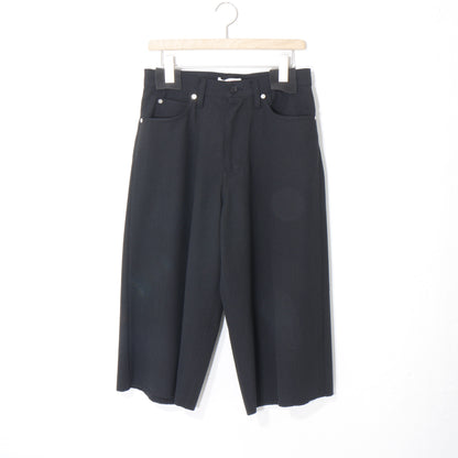 CANVAS SHORTS / black ebony