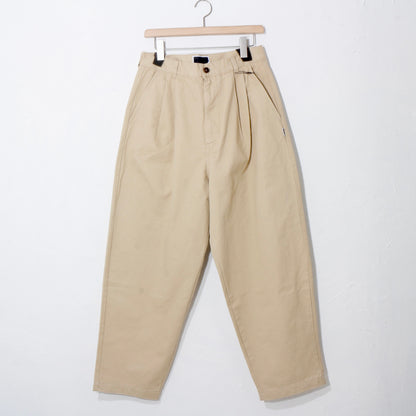 TWILL PLEATED PANTS　/ beige