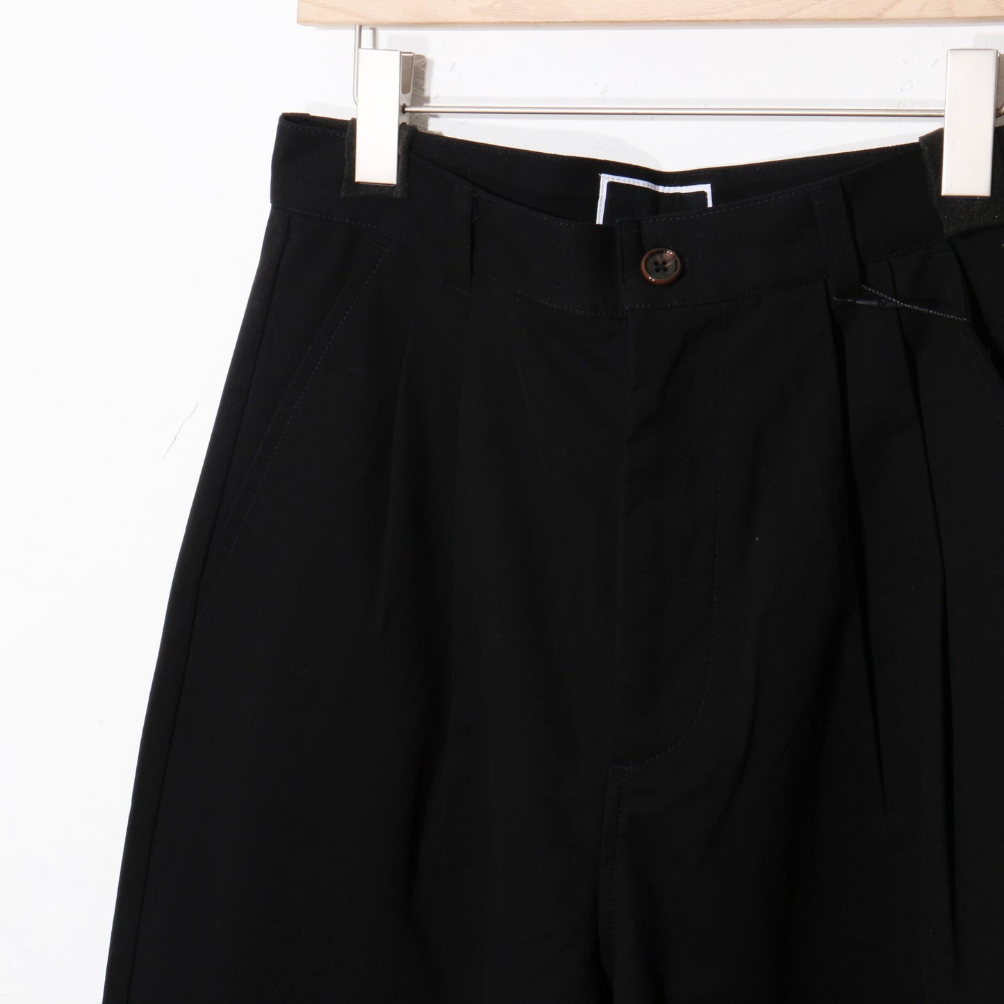 TWILL PLEATED PANTS　/ black