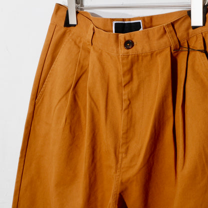 TWILL PLEATED PANTS　/ brown