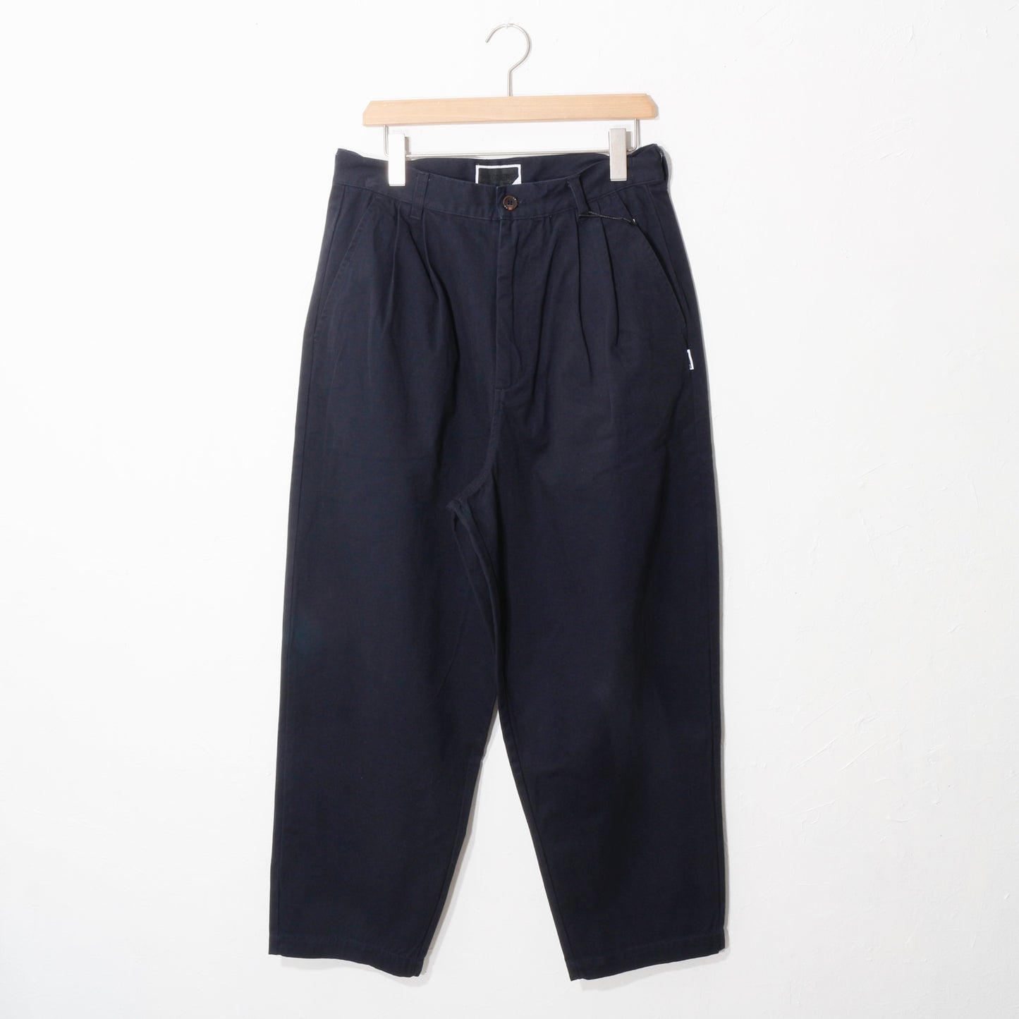 TWILL PLEATED PANTS　/ navy