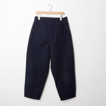 TWILL PLEATED PANTS　/ navy